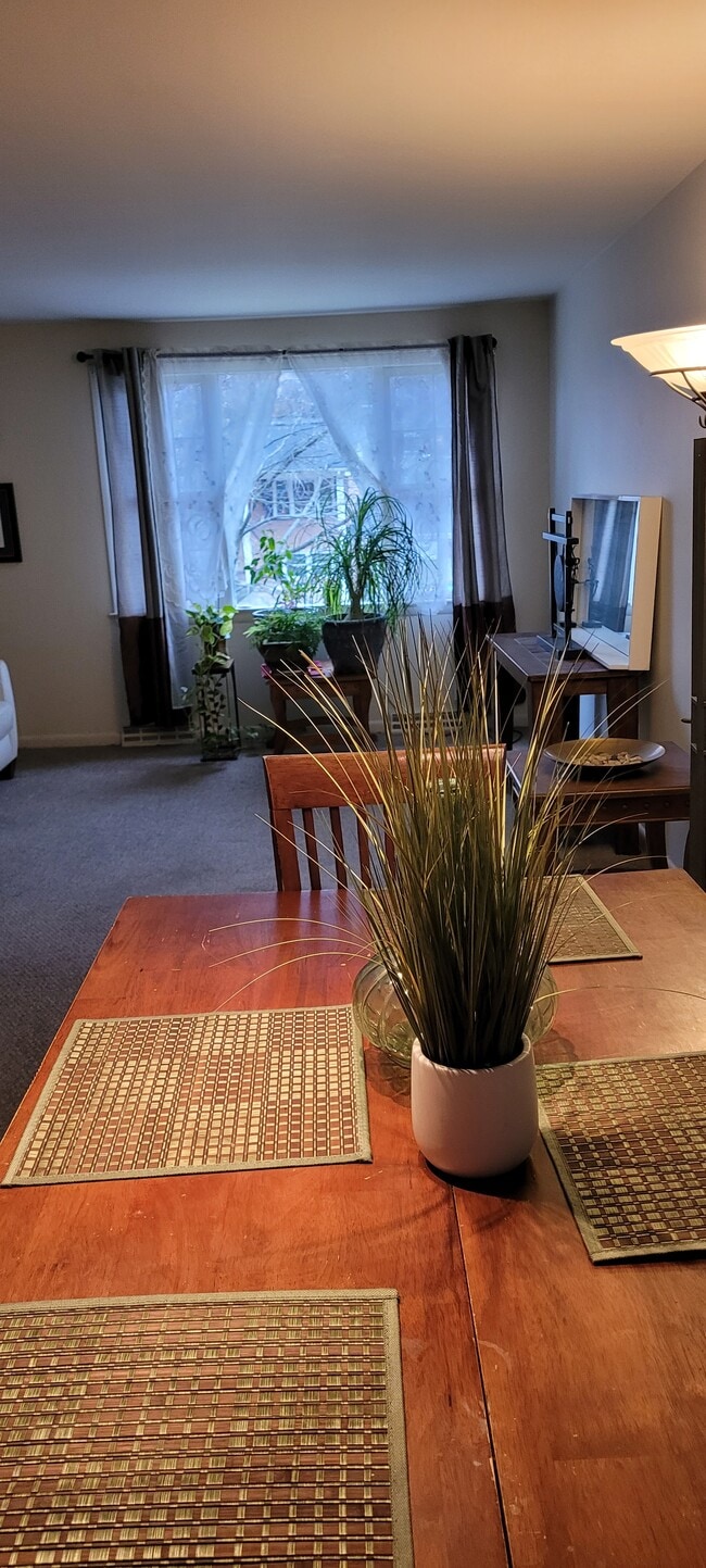 Foto del edificio - 6106 Hellen Lee Dr