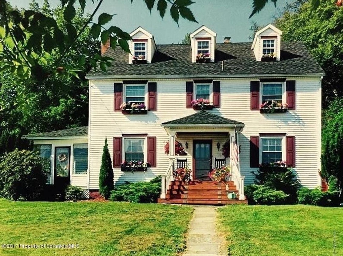 2497 Lakeside Dr, Harveys Lake, PA 18618 House Rental in Harveys Lake, PA