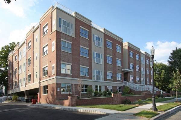 Vista al edificio - Morristown Gateway Apartments