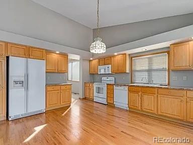 Foto del edificio - 14041 W Amherst Ave