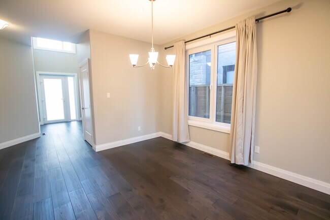 Photo du bâtiment - Gorgeous 4 Bdrm * 3 Bath * Lambeth * South London * AVAIL OCTOBER!
