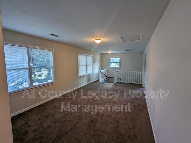 Building Photo - 12621 Veterans Memorial Hwy