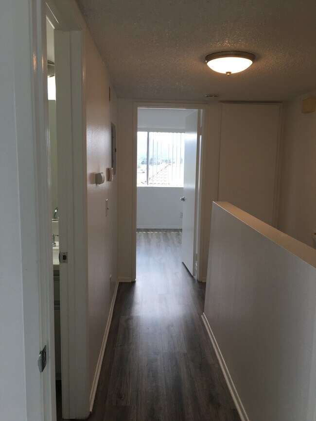Building Photo - 1041 Allen Ave