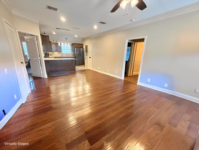 Foto del edificio - Lovely 3-bed/2-bath in Tyler near Lindale!