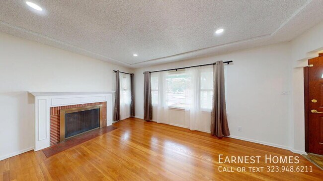 Foto del edificio - 8447 Wheatland Ave