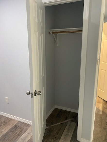 Foto del edificio - 1642 Wrigley Dr