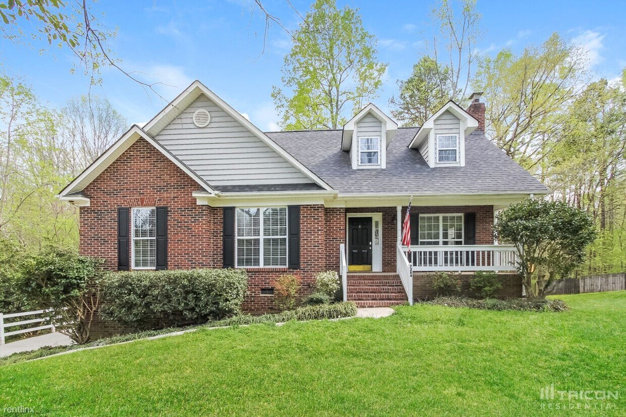 7284 Green Meadow Ct, Denver, NC 28037 House Rental in Denver, NC