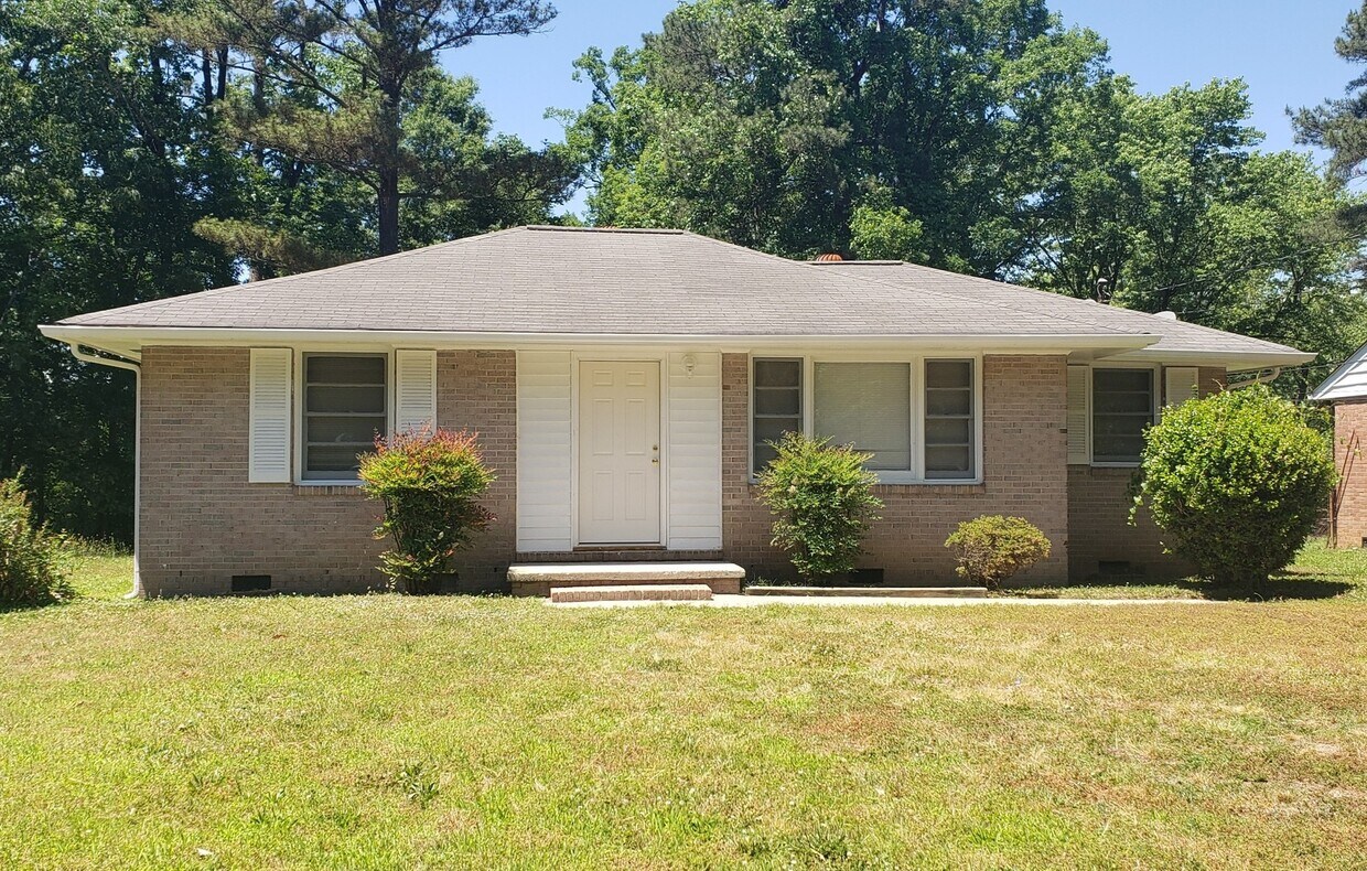Foto principal - Coming Soon!! Updated 3-Bedroom Home with ...
