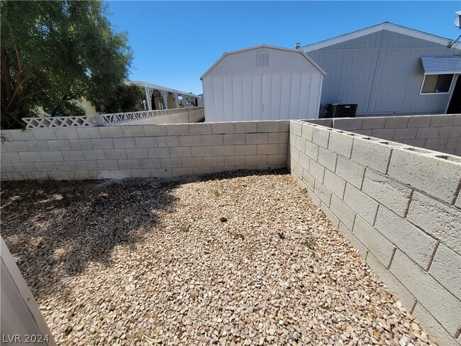 Building Photo - 3231 Comitan Ln
