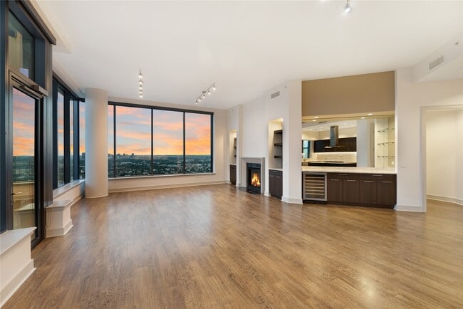 Foto del edificio - 1958 W Gray St