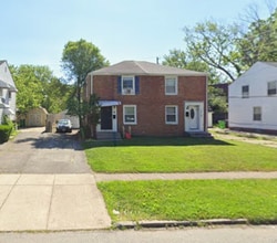 Building Photo - 1517 E 256th St