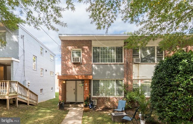 Photo - 42 Varnum St NE Townhome