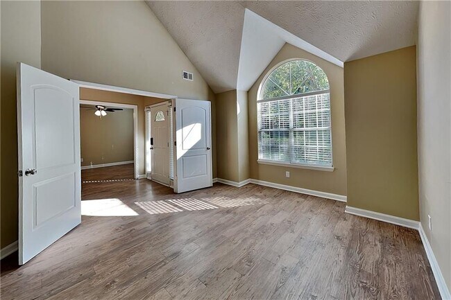 Foto del edificio - 4220 E Meadow Dr