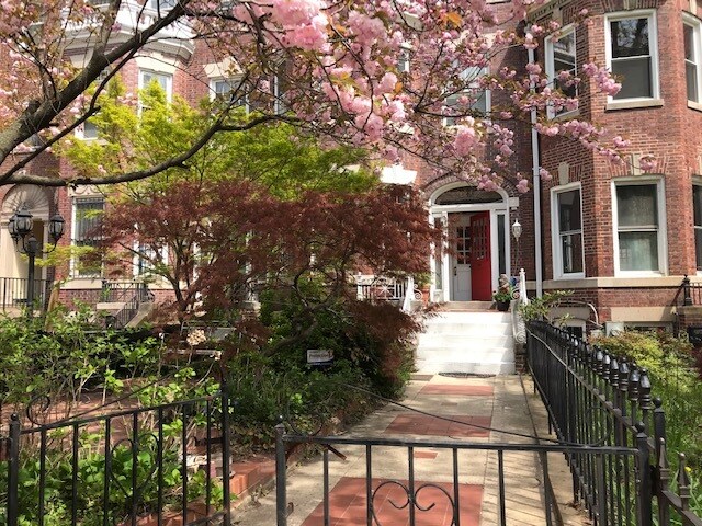 Foto del edificio - 3319 16th St NW