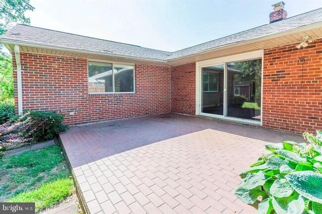 Building Photo - 7414 Gresham St