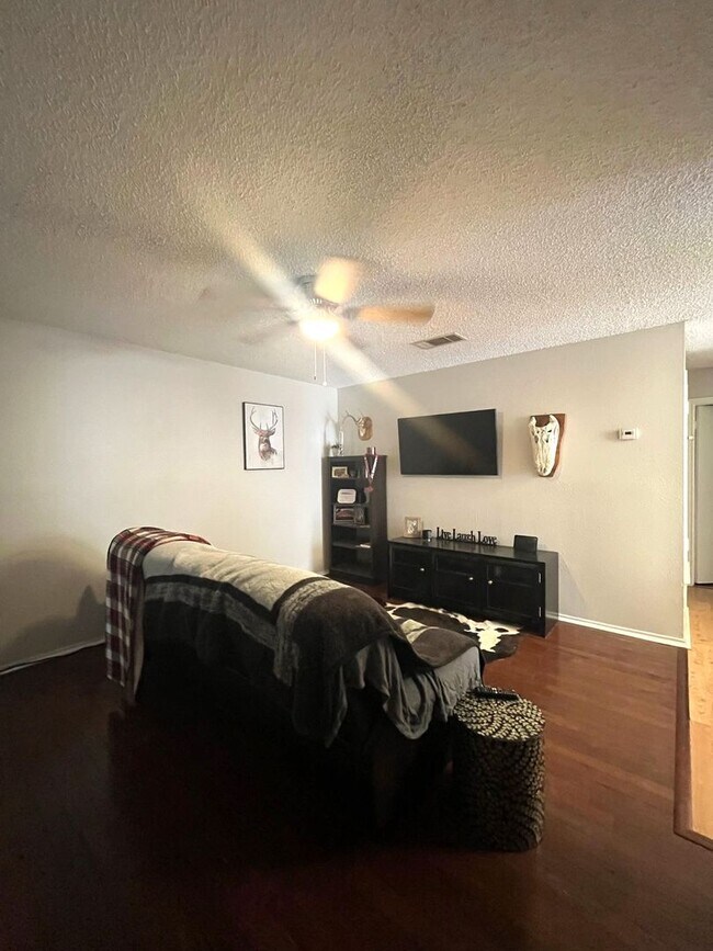 Foto del edificio - 12220 Ridge Crown St