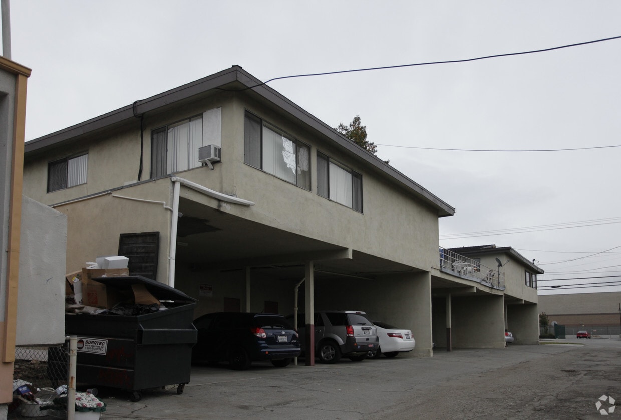 Building Photo - 810 Orchid Ct