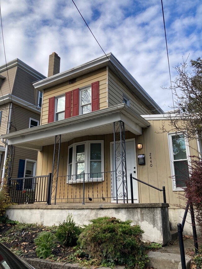 Foto del edificio - 2440 Penbrook Ave