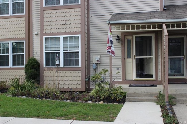 Building Photo - 111 Quaker Dr