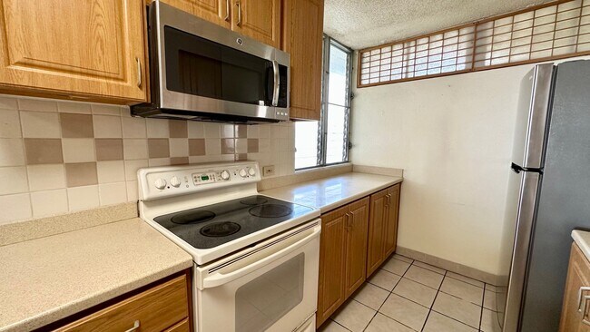 Foto del edificio - Available NOW - Ideally Located 2 Bedroom,...