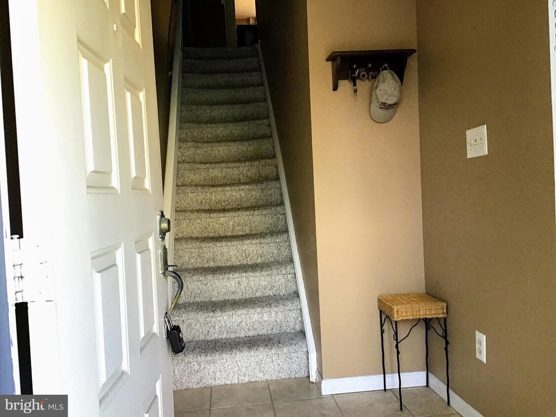 102 Kettering Ct, Evesham Township, NJ 08053 Apartment for Rent in