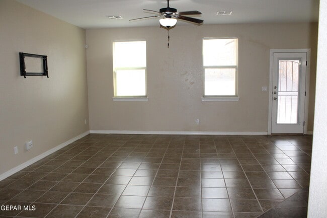 Building Photo - 13226 Emerald River St