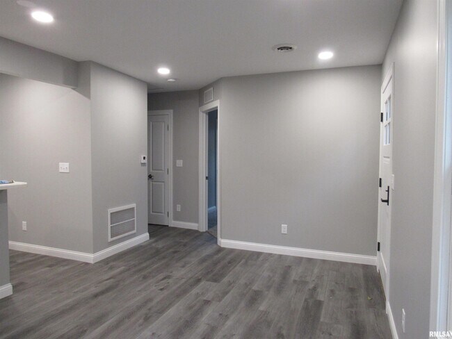 Foto del edificio - 240 5th St E