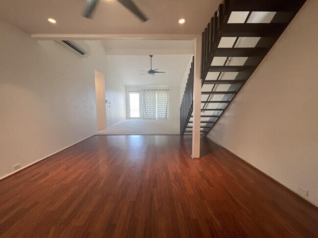 Building Photo - 98-431-431 Kaalo St