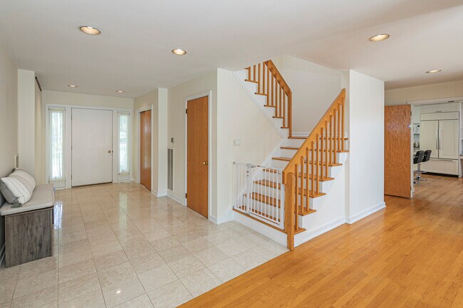 Foto del edificio - 21 Andrews Ln