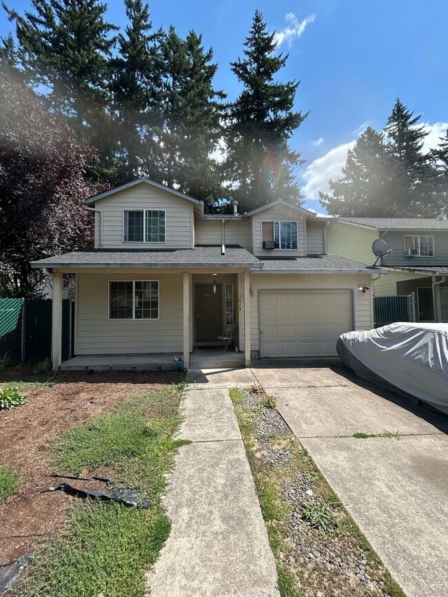 Building Photo - 3810 SE 117th Pl