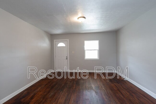 Foto del edificio - 2916 Meredith Ave