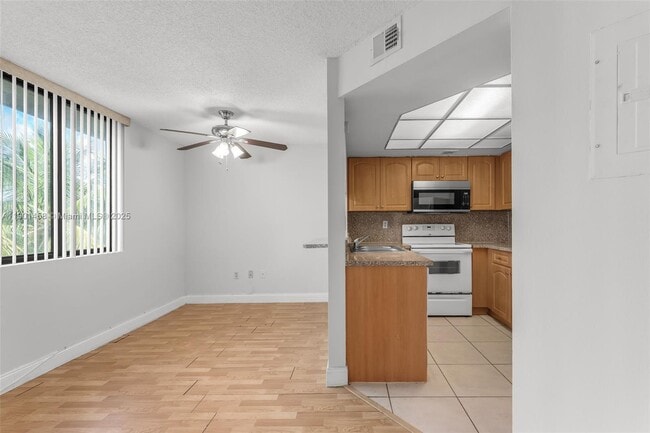 Building Photo - 8335 SW 152nd Ave
