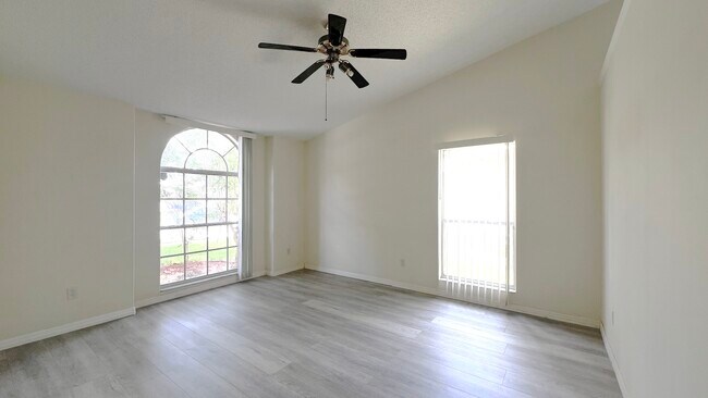 Foto del edificio - 4113 Oakberry Dr