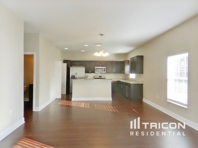 Foto del edificio - 2304 Whitley Ln