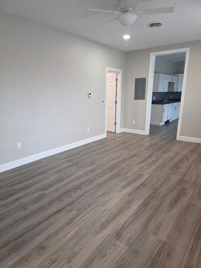 Building Photo - 101 N Locust St