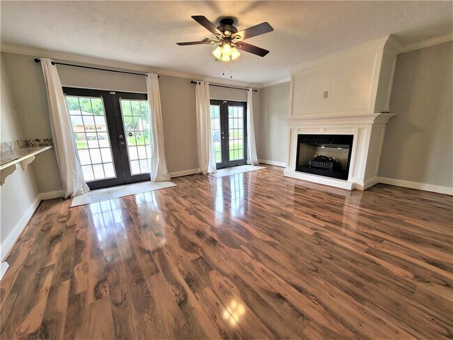 Building Photo - 3214 Ripplebrook Dr