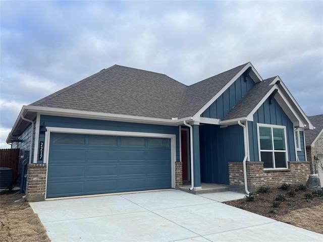 Building Photo - 2217 Redwing Dr