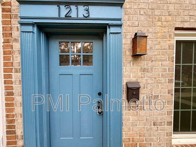 Building Photo - 1213 Grove Park Ln