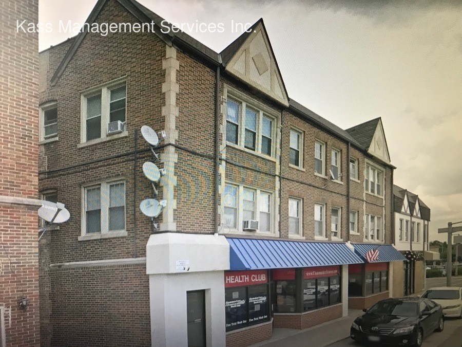 Building Photo - 18 E Northwest Hwy