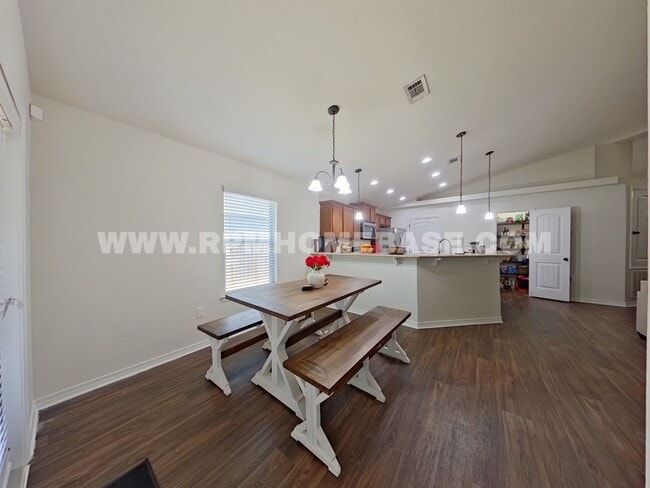 Building Photo - Coming Soon – Beautiful Rental Home in Cre...