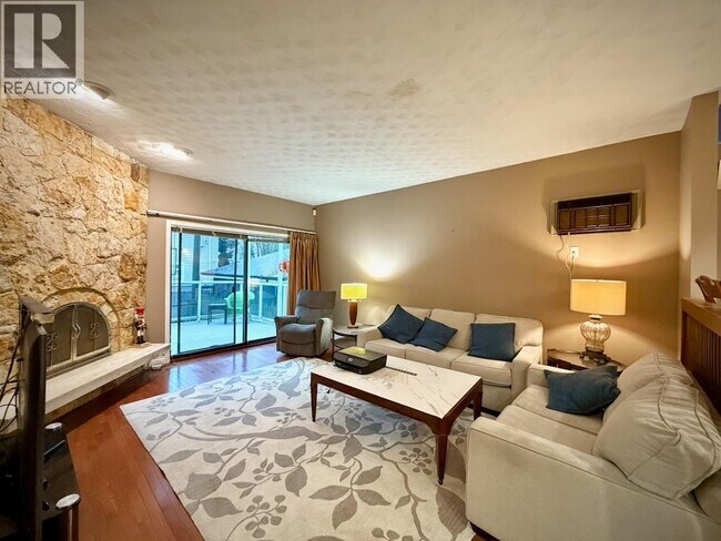 Photo du bâtiment - 26XX W 18th Ave