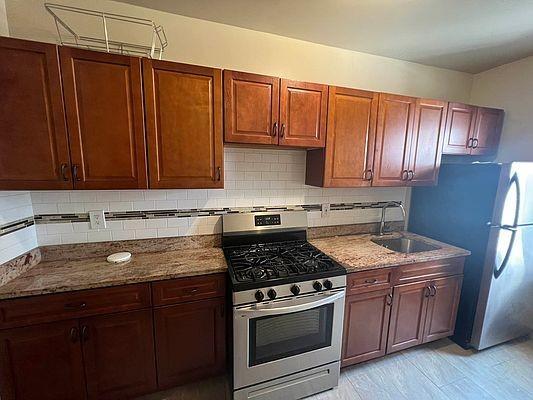 Primary Photo - 2 bedroom in BRONX NY 10456