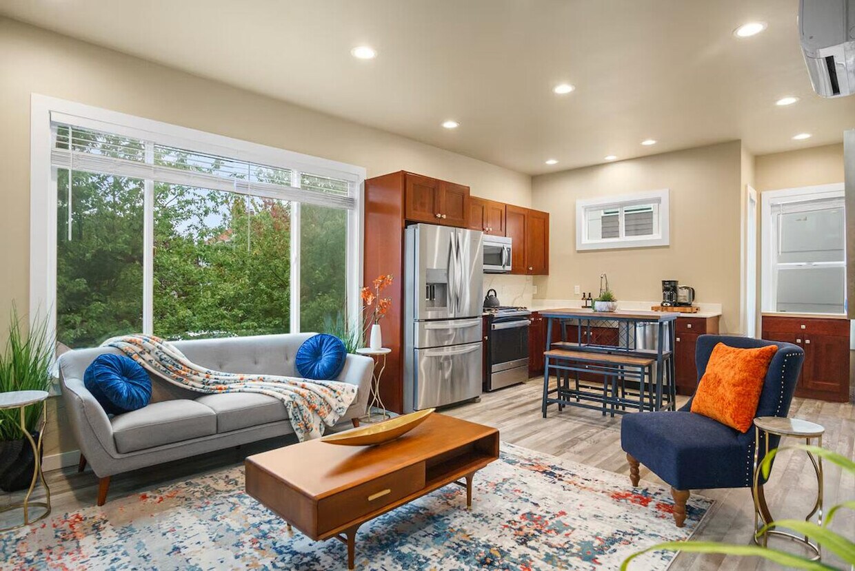 Foto principal - 914 16th Ave