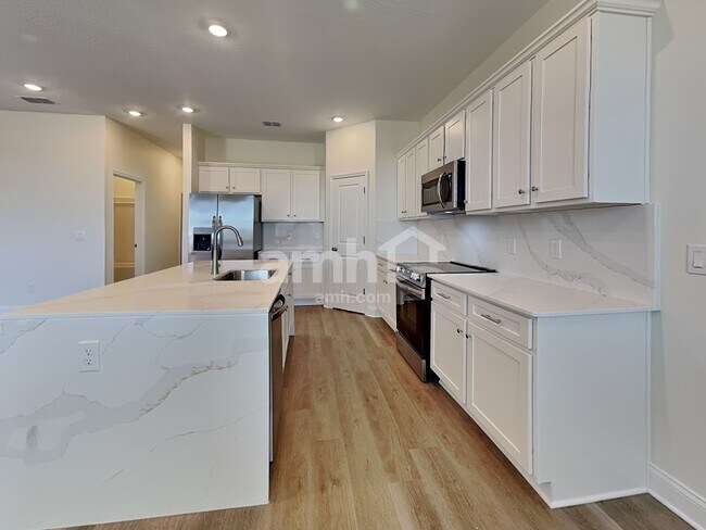 Foto del edificio - 15200 Serenity Wy