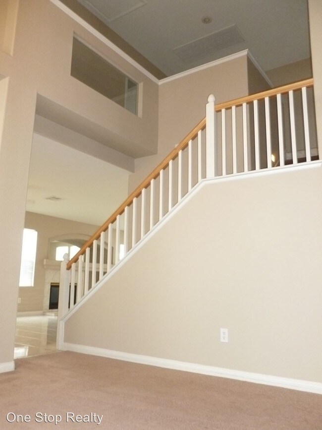 Building Photo - 4 br, 2.5 bath House - 8041 Kentshire Dr