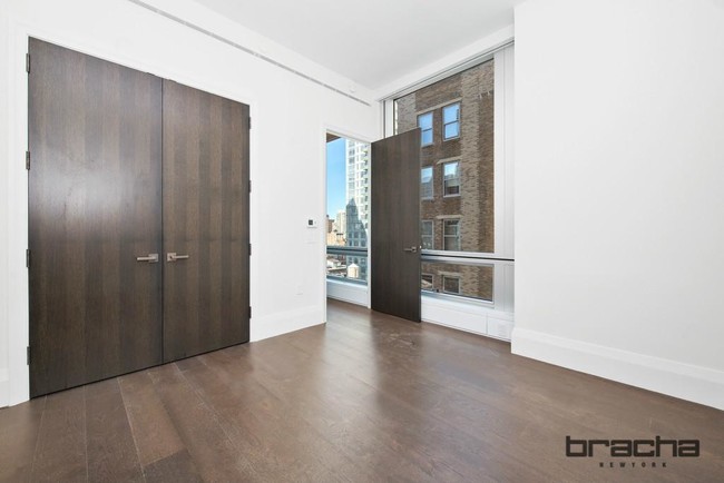 Foto del edificio - 172 Madison Ave
