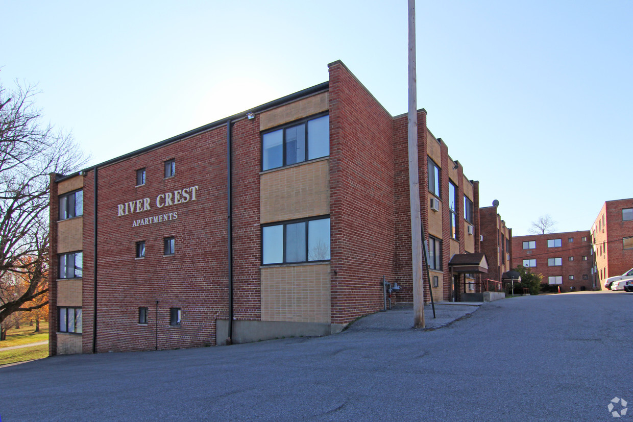 Primary Photo - River Crest Apartments