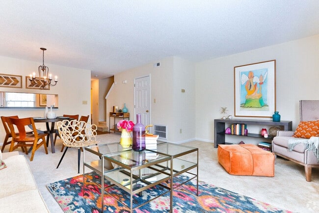 Interior Photo - Strawberry Hill