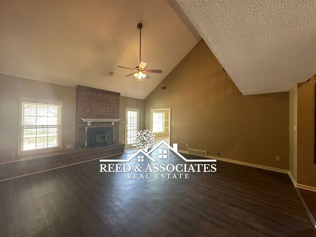 Foto del edificio - Spacious 4 Bedroom in GERMANTOWN!!