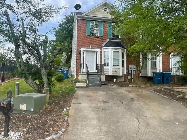 Foto del edificio - 3720 Regency Park Dr